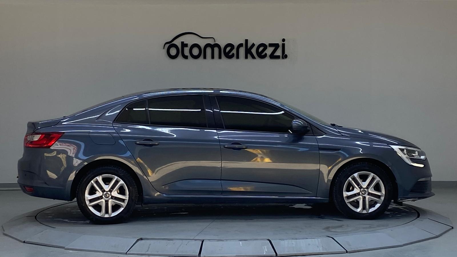 RENAULT MEGANE 8